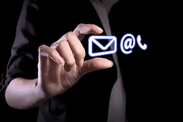 Contato com a DB Garantias por canais digitais